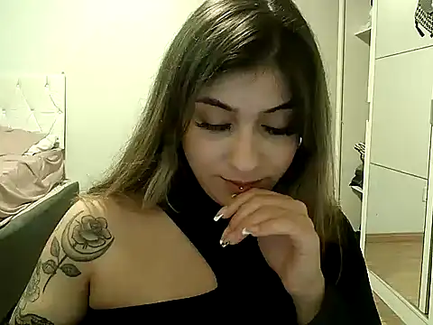 Becca B online show from 10, 4, 2026