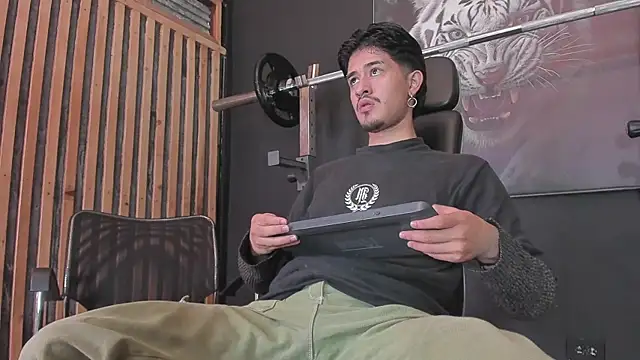 DimitriDeluxe online show from 4, 11, 2025