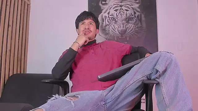 DimitriDeluxe online show from 10, 10, 2025