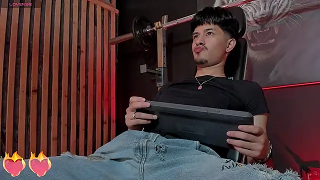 DimitriDeluxe online show from 30, 10, 2025