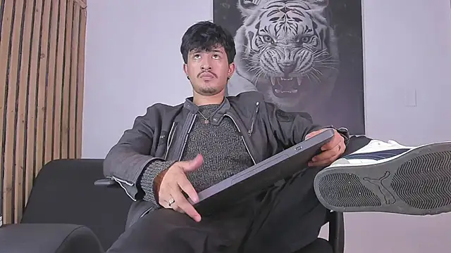 DimitriDeluxe online show from 3, 10, 2025