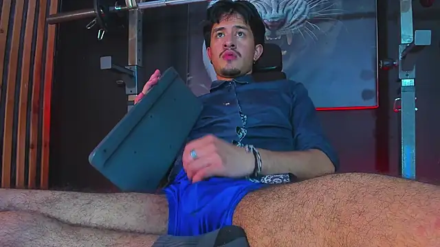 DimitriDeluxe online show from 15, 11, 2025