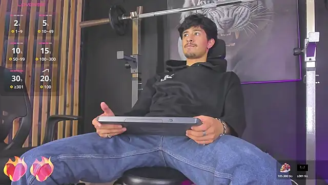 DimitriDeluxe online show from 23, 10, 2025