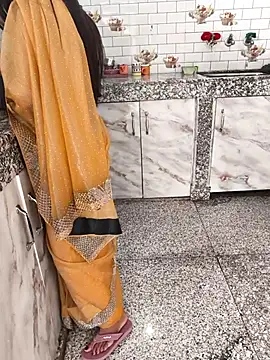 Shalu G online show from 3, 10, 2025