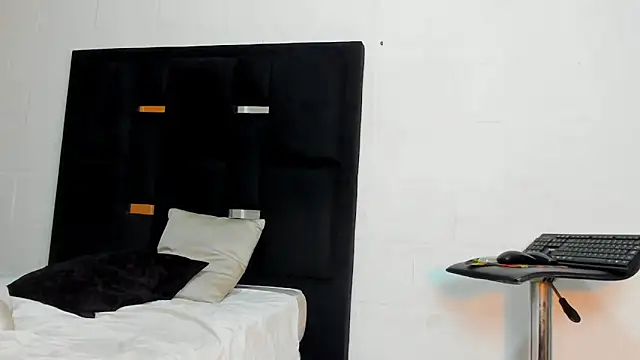 bunnyrose 18 online show from 19, 9, 2025