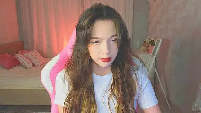 yuna sunshy online show from 8, 9, 2025