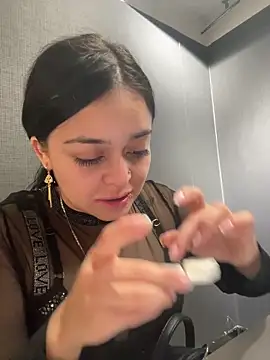 Emily Rivers  online show from 21, 11, 2025