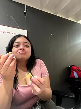 Emily Rivers  online show from 19, 11, 2025