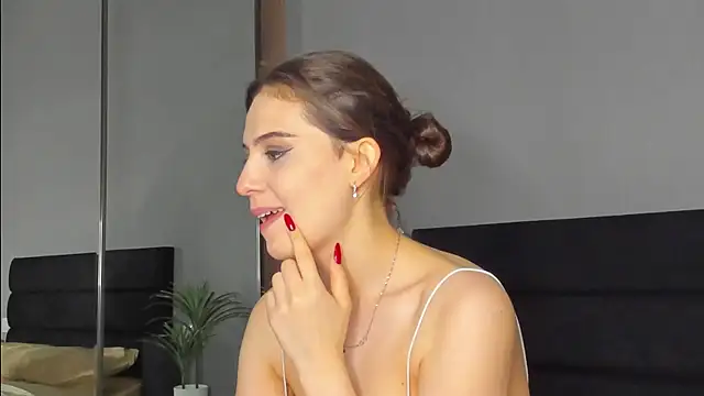 Forever Smiler online show from 27, 9, 2025