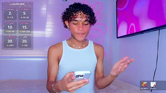 Snapshot of Aaron_Wiinter chatting on 2, 3, 2026 Aaron Wiinter online show from 2, 3, 2026