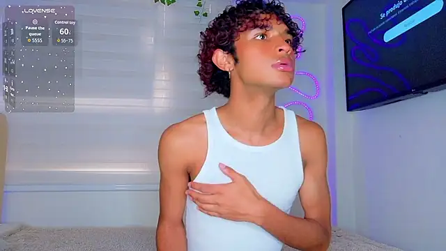 Snapshot of Aaron_Wiinter chatting on 10, 2, 2026 Aaron Wiinter online show from 10, 2, 2026