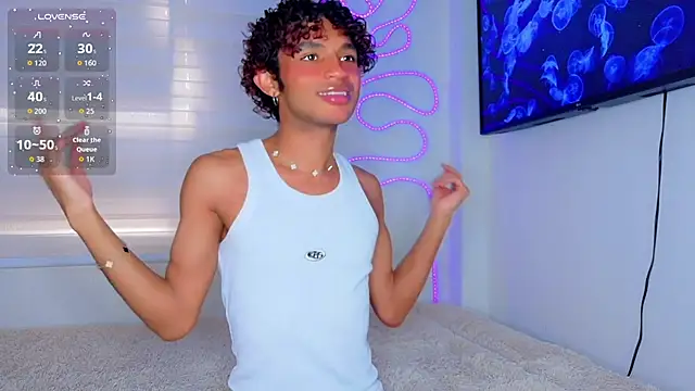 Snapshot of Aaron_Wiinter chatting on 7, 2, 2026 Aaron Wiinter online show from 7, 2, 2026