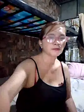 SexyHottMom online show from 13, 5, 2026