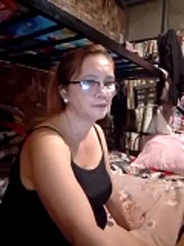 Snapshot of SexyHottMom chatting on 12, 6, 2026 SexyHottMom online show from 12, 6, 2026