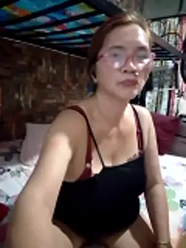 SexyHottMom online show from 15, 5, 2026