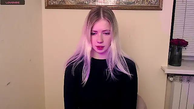 AliceHotty  online show from 2, 10, 2025