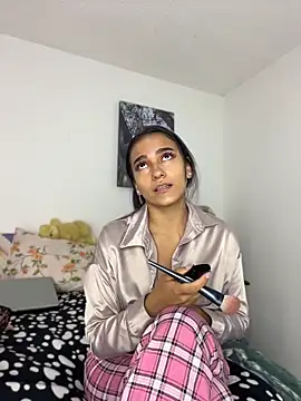 MiaRousexxx  online show from 14, 4, 2026