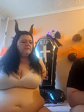 Snapshot of BlacReign chatting on 18, 10, 2025 BlacReign online show from 18, 10, 2025