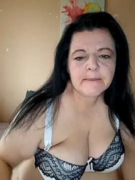 Snapshot of BlacReign chatting on 20, 11, 2025 BlacReign online show from 20, 11, 2025