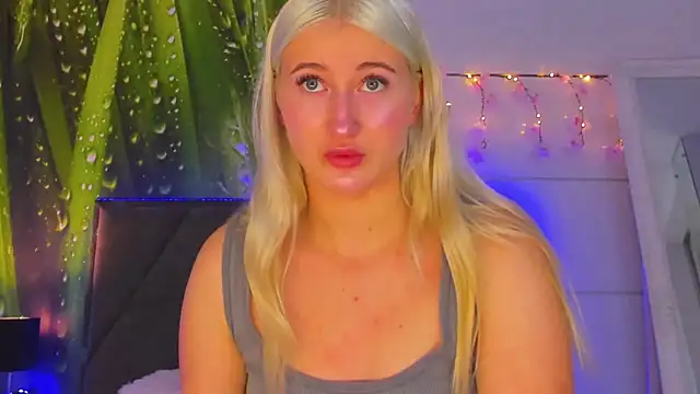 HollyTailors online show from 4, 11, 2025