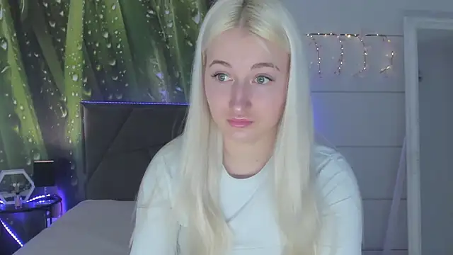 HollyTailors online show from 30, 3, 2026