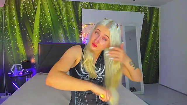 HollyTailors online show from 30, 10, 2025