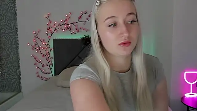 HollyTailors online show from 14, 1, 2026