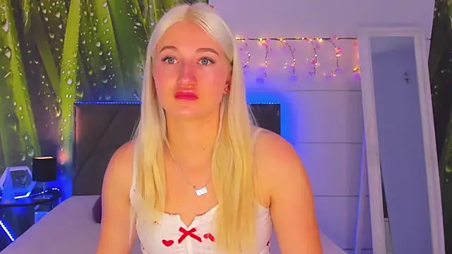 HollyTailors online show from 11, 10, 2025