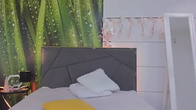 Snapshot of HollyTailors chatting on 8, 2, 2026 HollyTailors online show from 8, 2, 2026