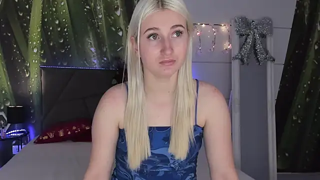 HollyTailors online show from 20, 12, 2025