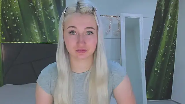 Snapshot of HollyTailors chatting on 16, 2, 2026 HollyTailors online show from 16, 2, 2026