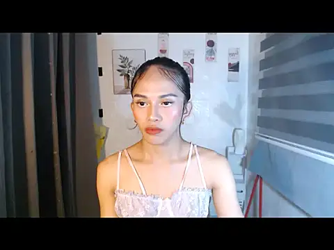 LauraSoHot online show from 10, 9, 2025