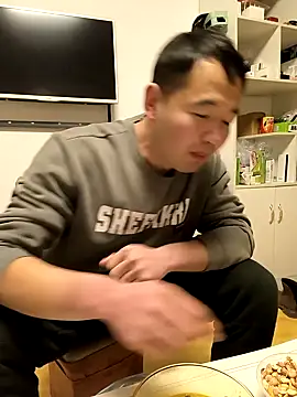 huanhuanaaaaa online show from 15, 12, 2025