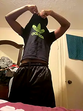 Snapshot of ThickDic28 chatting on 13, 9, 2025 ThickDic28 online show from 13, 9, 2025