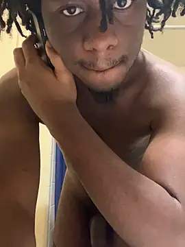 Snapshot of ThickDic28 chatting on 16, 11, 2025 ThickDic28 online show from 16, 11, 2025