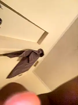 Snapshot of ThickDic28 chatting on 23, 10, 2025 ThickDic28 online show from 23, 10, 2025