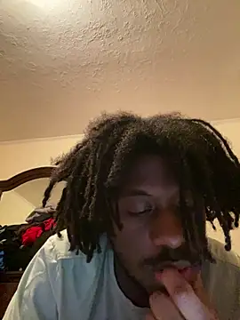 Snapshot of ThickDic28 chatting on 19, 12, 2025 ThickDic28 online show from 19, 12, 2025