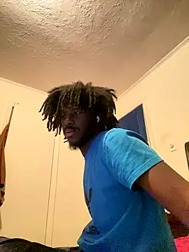 Snapshot of ThickDic28 chatting on 18, 12, 2025 ThickDic28 online show from 18, 12, 2025