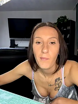 Emilia Mausi online show from 22, 11, 2025