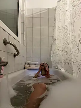 Emilia Mausi online show from 6, 2, 2026