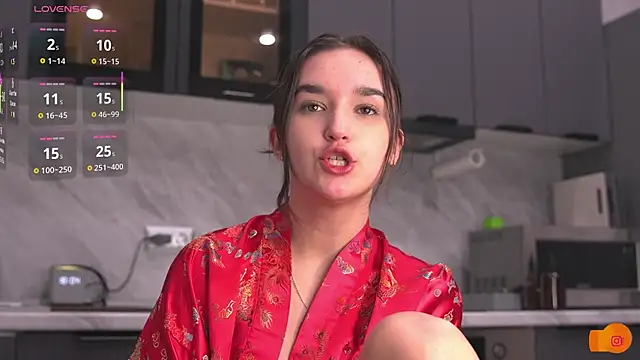 Snapshot of Mirarune chatting on 14, 11, 2025 Mirarune online show from 14, 11, 2025