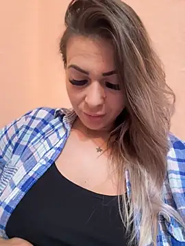 iSelena online show from 30, 10, 2025