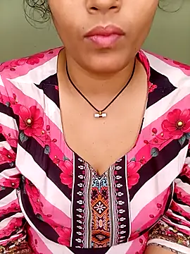 Rose-luckey online show from 28, 4, 2026
