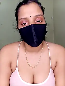 Rose-luckey online show from 15, 11, 2025