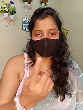 Snapshot of Rose-luckey chatting on 8, 7, 2026 Rose-luckey online show from 8, 7, 2026