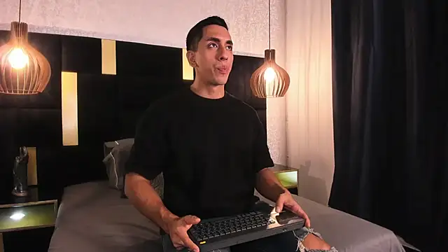 Lucio  Fox online show from 14, 4, 2026