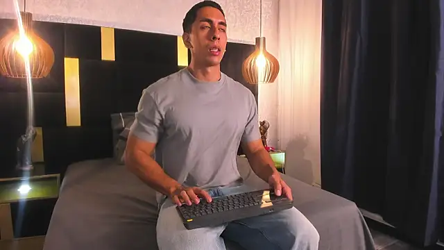 Lucio  Fox online show from 26, 6, 2026