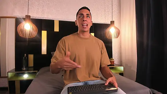 Lucio  Fox online show from 3, 4, 2026