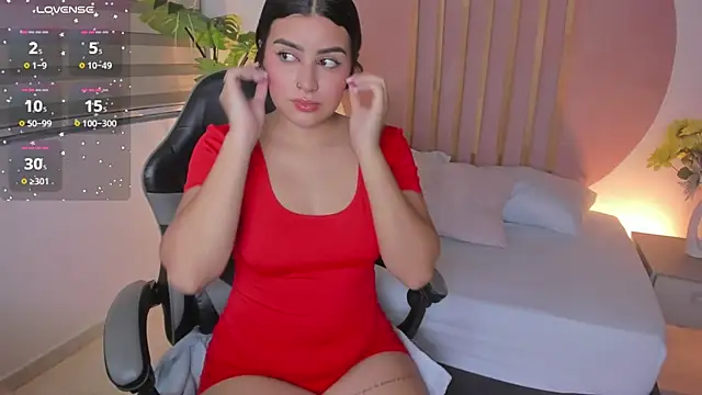 menny kiss online show from 4, 10, 2025