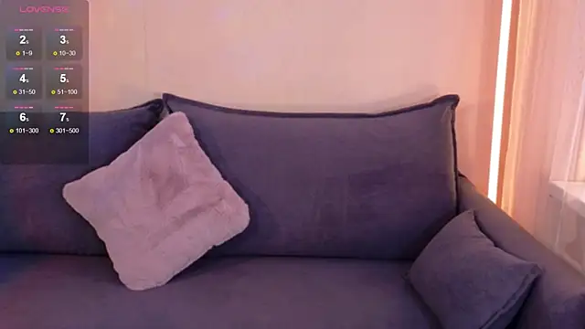 CarolineGuthrie online show from 11, 10, 2025